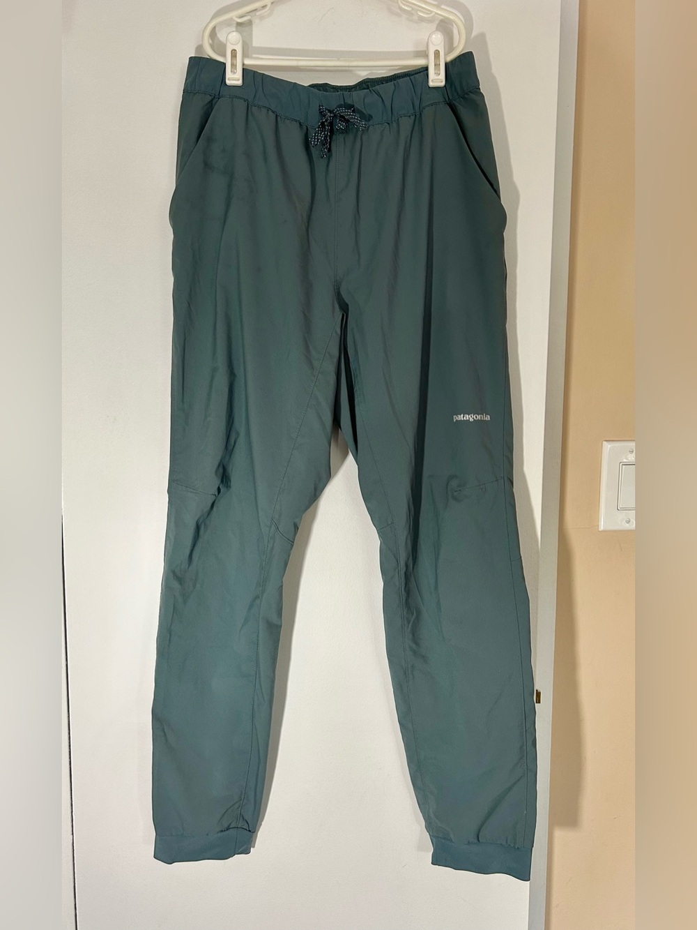 Patagonia Women’s Teal-Blue Lightweight Hiking Jogger Pants, Size Small